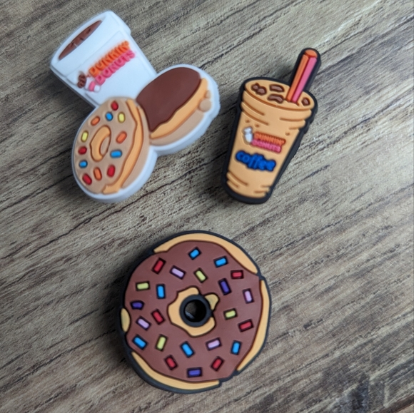 Set of 3 Dunkin donuts & coffee croc charms - Picture 2 of 2